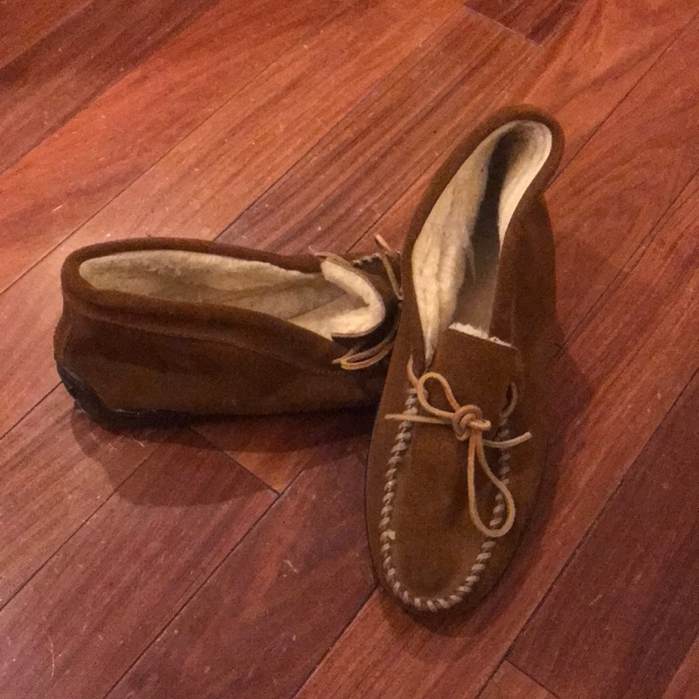 Minnetonka High Top Moccasins / Slippers